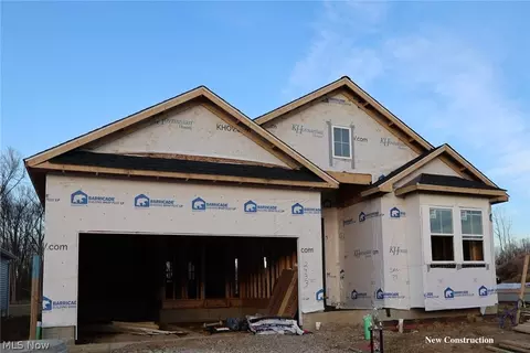 2433 Merriment Dr, Elyria, OH 44035
