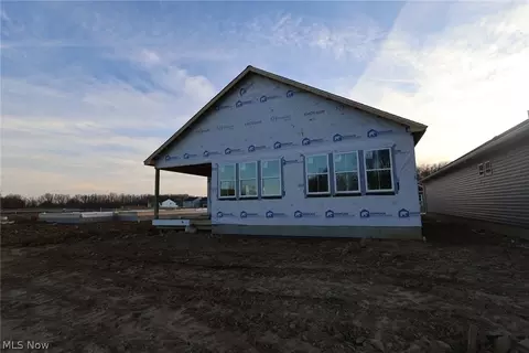 2433 Merriment Dr, Amherst, OH 44001 photo 8