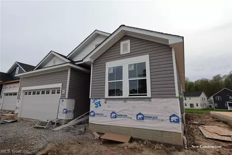 2426 Merriment Dr, Elyria, OH 44035
