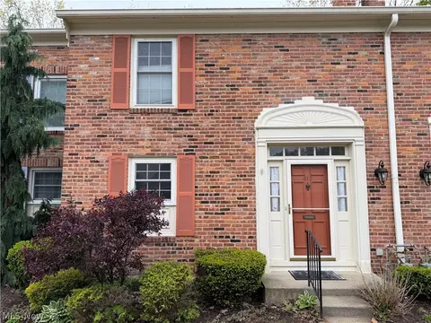 612 Trevitt Cir W #57, Euclid, OH 44143