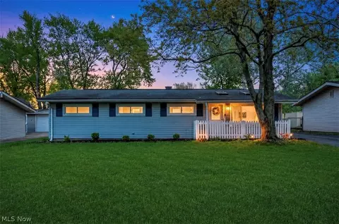 9143 Coventry Dr, Northfield, OH 44067