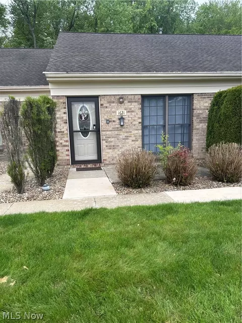 1621 Westhampton Dr, Youngstown, OH 44515