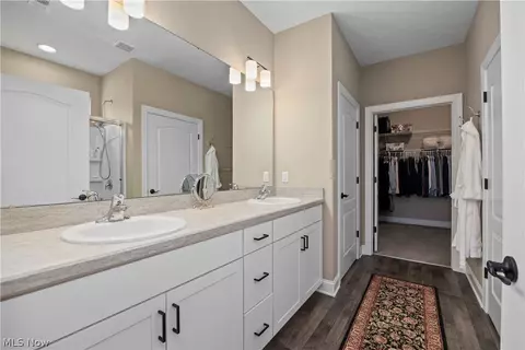 Entry Way - 412 Wescott Way, Elyria, OH 44035 photo 3 of 6