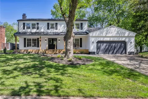 81 Richard Dr, Medina, OH 44256