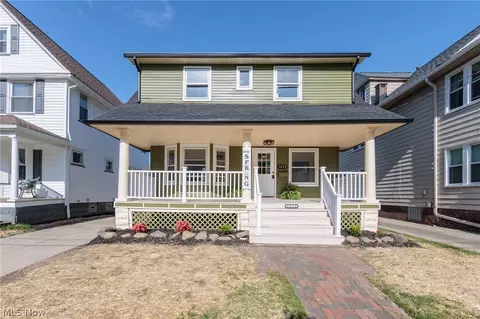 1272 Warren Rd, Lakewood, OH 44107