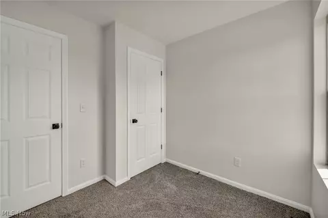 Bedroom - 71 Chestnut St, Elyria, OH 44035 photo 6 of 9