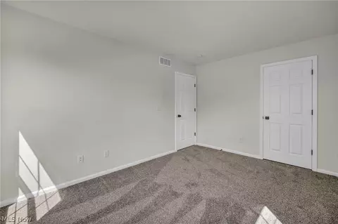 Bedroom - 71 Chestnut St, Elyria, OH 44035 photo 2 of 9