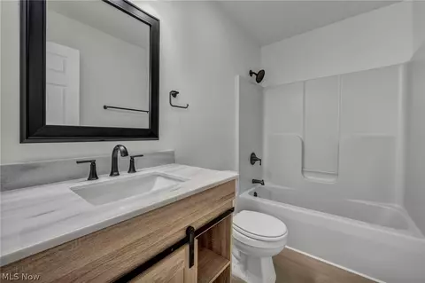 Bath - 71 Chestnut St, Elyria, OH 44035 photo 3 of 3