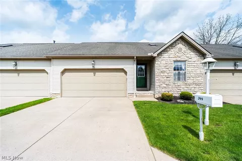 344 Myron St, Hubbard, OH 44425