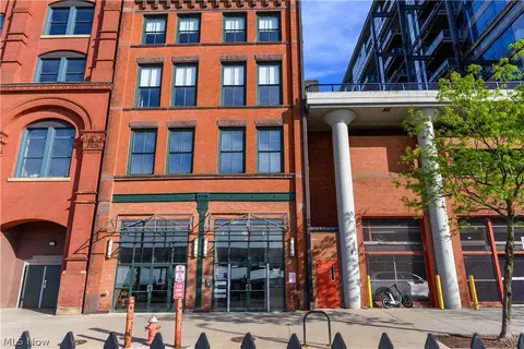 635 W Lakeside Ave #406, Cleveland, OH 44113