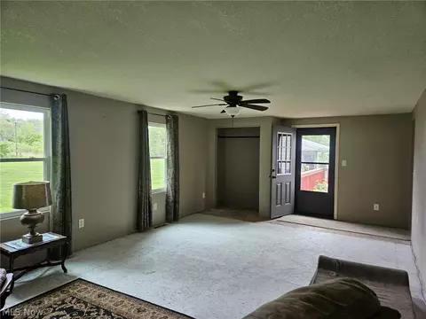 Living - 12833 Techniglas Rd NE, Newark, OH 43055 photo 2 of 2