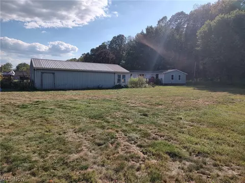 Exterior - 12833 Techniglas Rd NE, Newark, OH 43055 photo 3 of 7