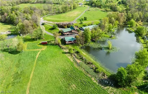 8480 Possum Hollow Rd NW, Dundee, OH 44624
