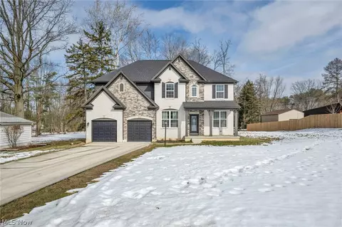 19736 Westwood Dr, Strongsville, OH 44149