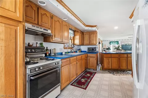 Kitchen - 4440 18th St NW, Canton, OH 44708 photo 1 of 3