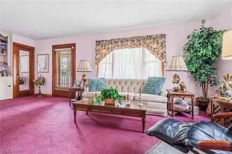 Living - 4440 18th St NW, Canton, OH 44708 photo 4 of 4