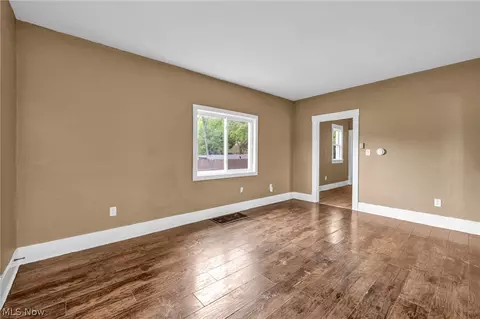 Living - 1714 Long Ave, Lorain, OH 44052 photo 3 of 5