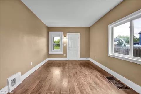 Living - 1714 Long Ave, Lorain, OH 44052 photo 5 of 5