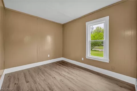 Bedroom - 1714 Long Ave, Lorain, OH 44052 photo 2 of 2