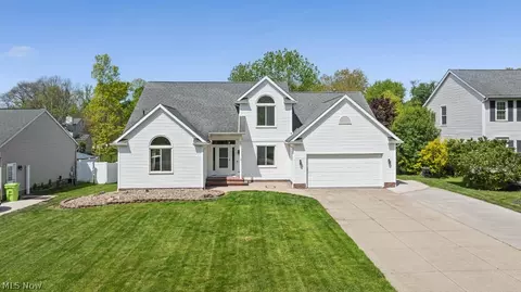456 Helena Dr, Tallmadge, OH 44278