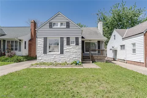 5264 E 117th St, Garfield Heights, OH 44125