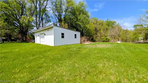 Exterior - 406 E Main Rd, Conneaut, OH 44030 photo 2 of 3