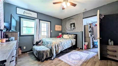 Bedroom - 406 E Main Rd, Conneaut, OH 44030 photo 1 of 7