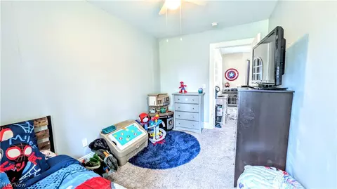 Bedroom - 406 E Main Rd, Conneaut, OH 44030 photo 3 of 7