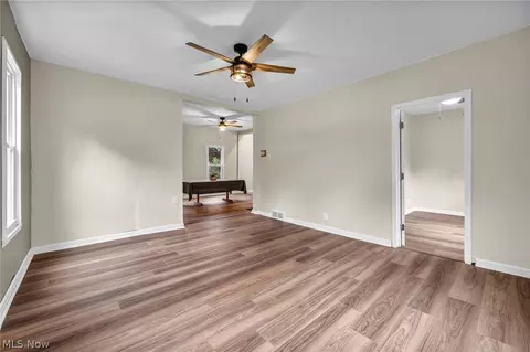 Living - 262 E Walnut St, Wadsworth, OH 44281 photo 2 of 4