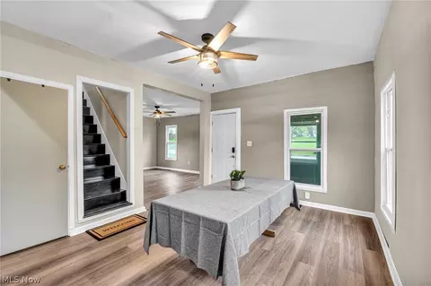 Entry Way - 262 E Walnut St, Wadsworth, OH 44281 photo 4 of 4