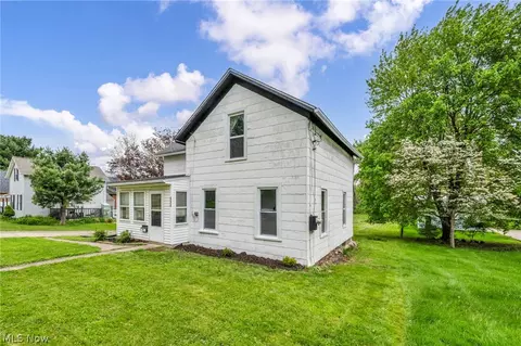 Other - 262 E Walnut St, Wadsworth, OH 44281 photo 1 of 17