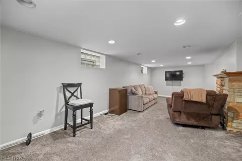 967 Gulf Rd, Elyria, OH 44035 photo 24