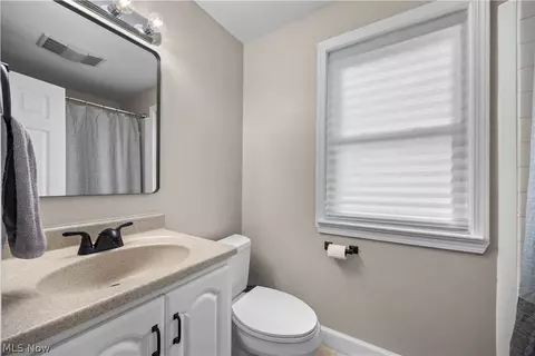 967 Gulf Rd, Elyria, OH 44035 photo 20