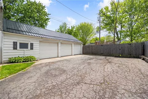 967 Gulf Rd, Elyria, OH 44035 photo 30