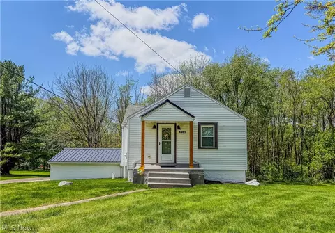 4465 Eastland Ave NE, Louisville, OH 44641