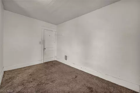 Bedroom - 132 Irondale St, Elyria, OH 44035 photo 8 of 14