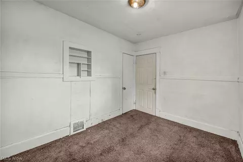 Bedroom - 132 Irondale St, Elyria, OH 44035 photo 9 of 14