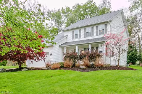 102 Saw Mill Bnd, Chardon, OH 44024
