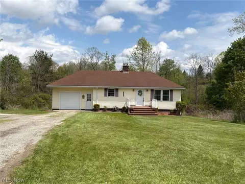 6995 Richmond Rd, Glenwillow, OH 44139