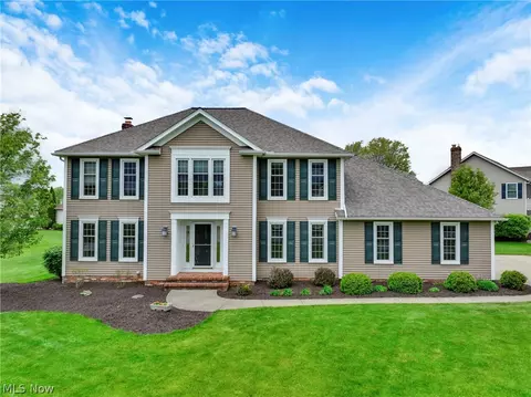 10172 Bissell Dr, Twinsburg, OH 44087