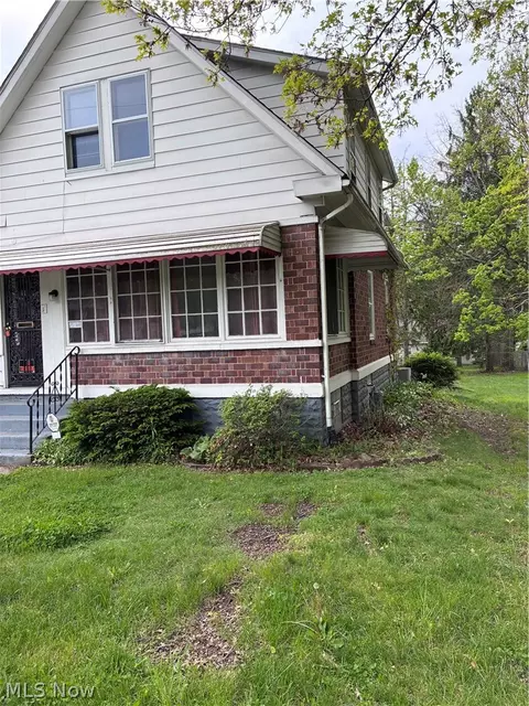 1546 White Ave, Akron, OH 44307