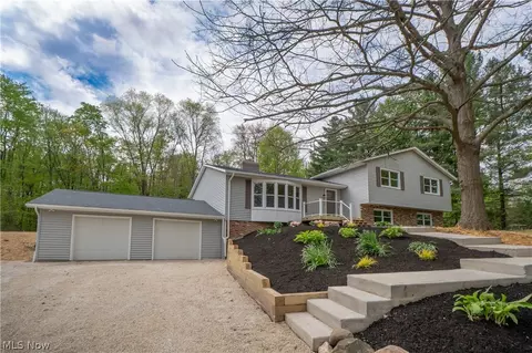 7148 Chatham Rd, Medina, OH 44256