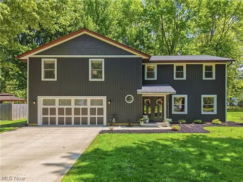 6813 Palmerston Dr, Mentor, OH 44060