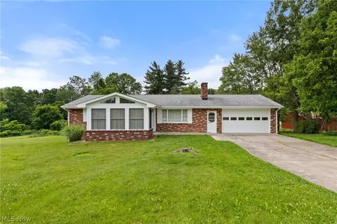 52322 Lakeview Dr, Dillonvale, OH 43917