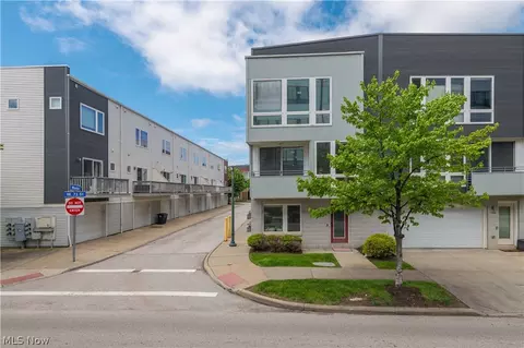 1266 W 73rd St, Cleveland, OH 44102