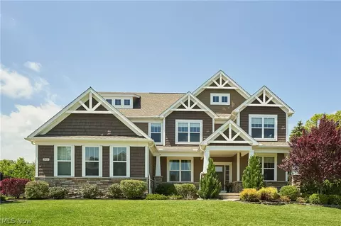 Exterior - 2476 Seton Dr, Avon, OH 44011 photo 9 of 9