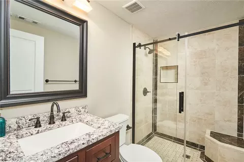 Bath - 2476 Seton Dr, Avon, OH 44011 photo 3 of 5
