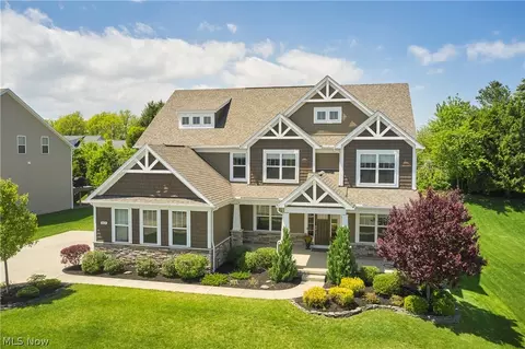 2476 Seton Dr, Avon, OH 44011