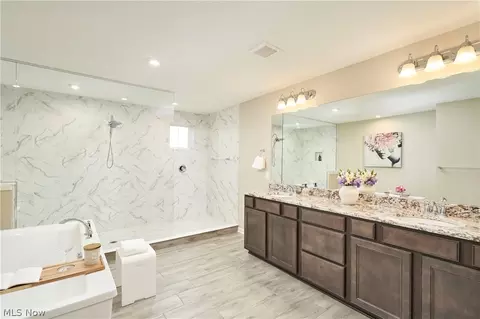 Bath - 2476 Seton Dr, Avon, OH 44011 photo 1 of 5