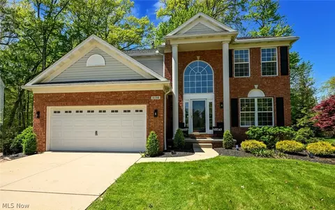 9108 Beechmont Ct, Twinsburg, OH 44087